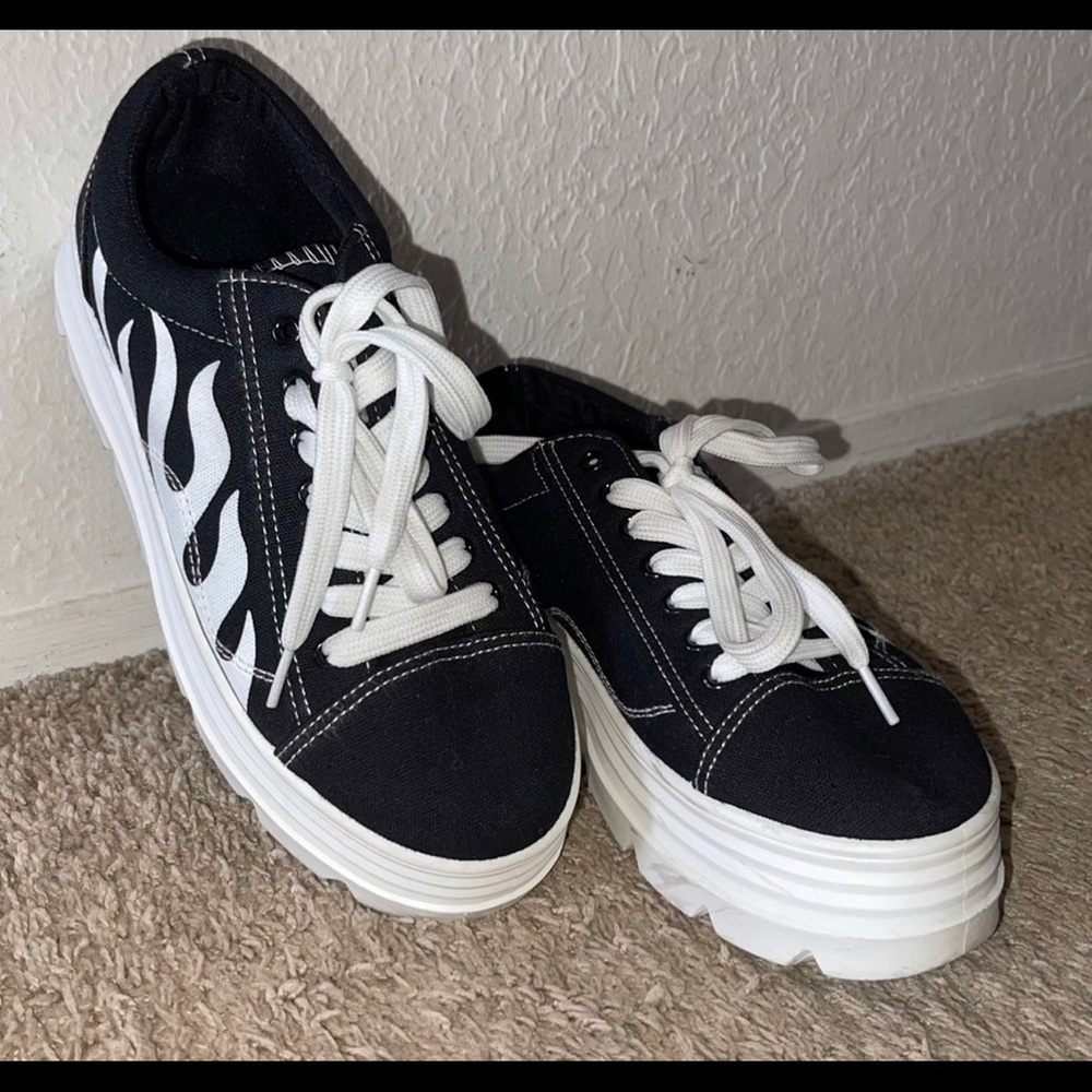 KOI Footwear